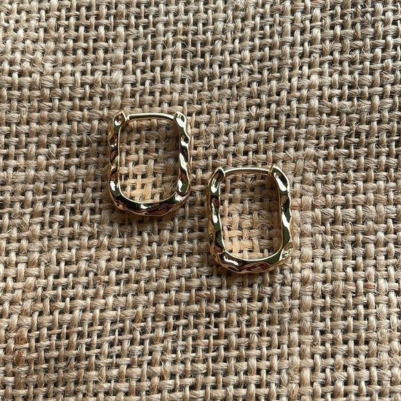 U Shaped Square Hoop Earrings Luxury Wave Art Gold Plated New hoop loop - Picture 3 of 8